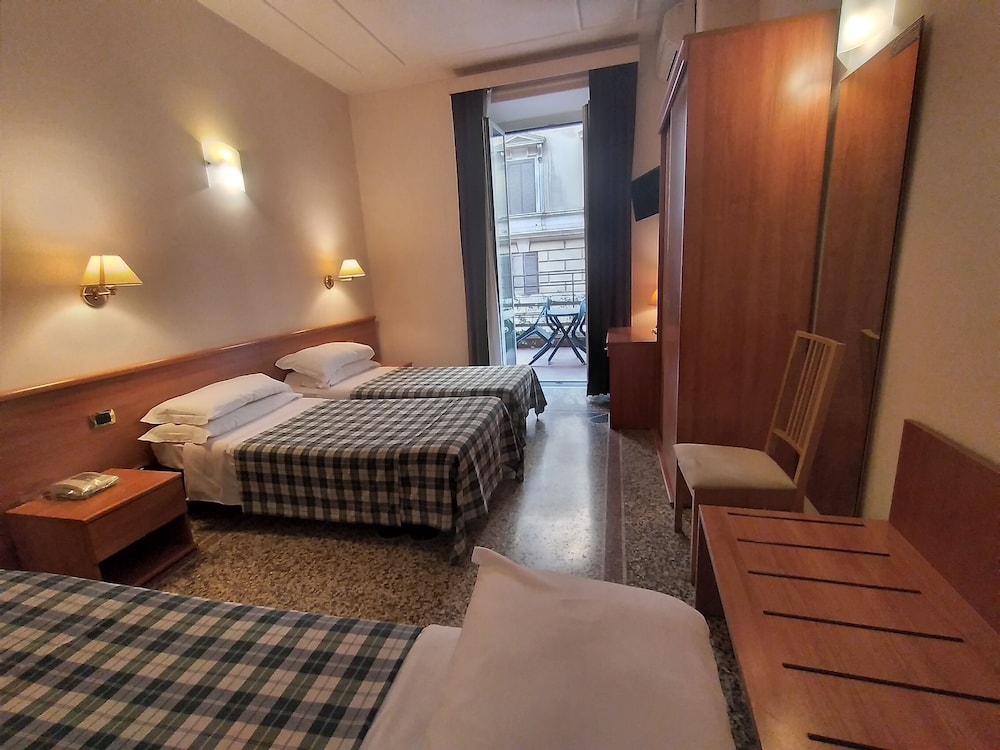 Hotel Principe Eugenio 43/61