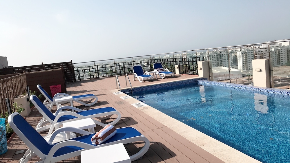 Grand Tourist Hotel 48/50