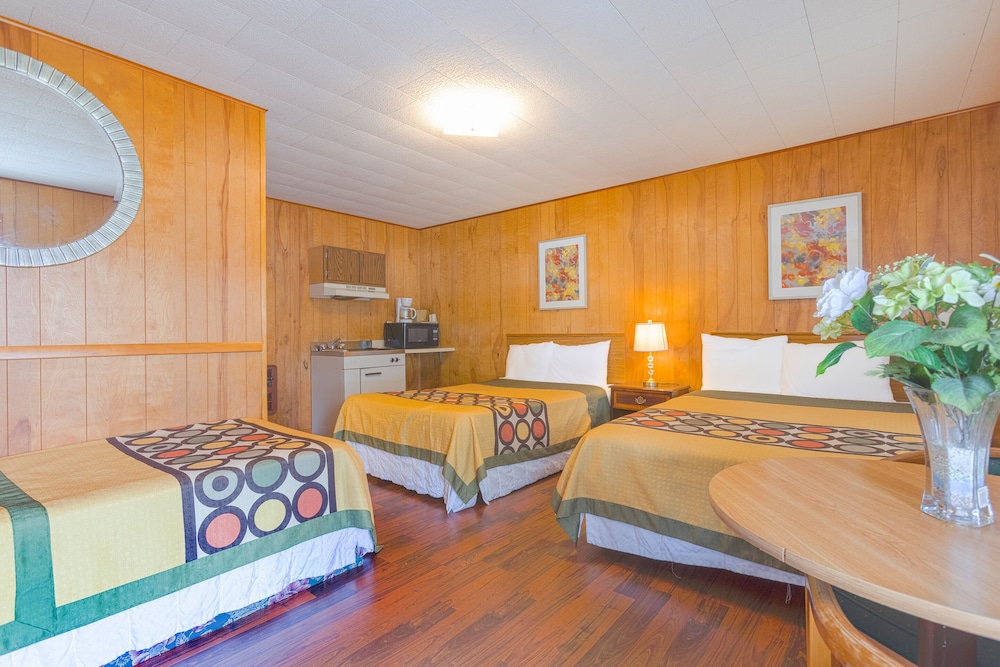 Parkside Motel by OYO Meadville Conneaut Lake 31/50