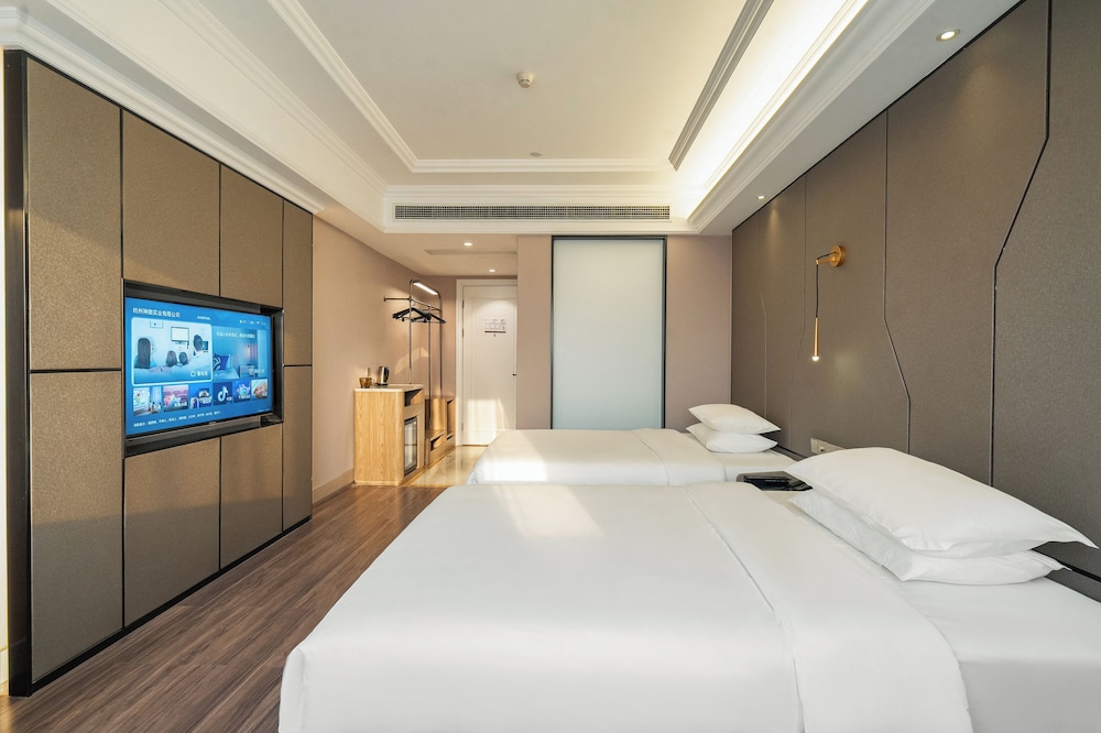 Superior, Twin Beds