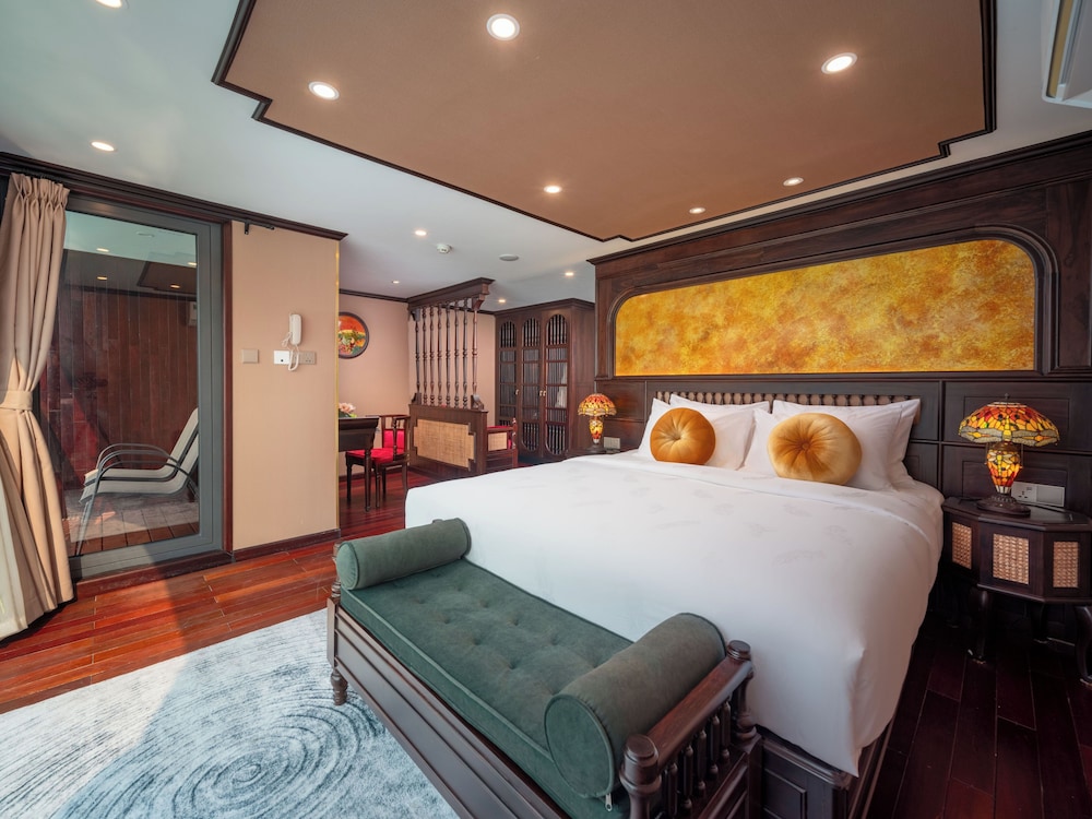 Indochine Cruise Lan Ha Bay 15/50