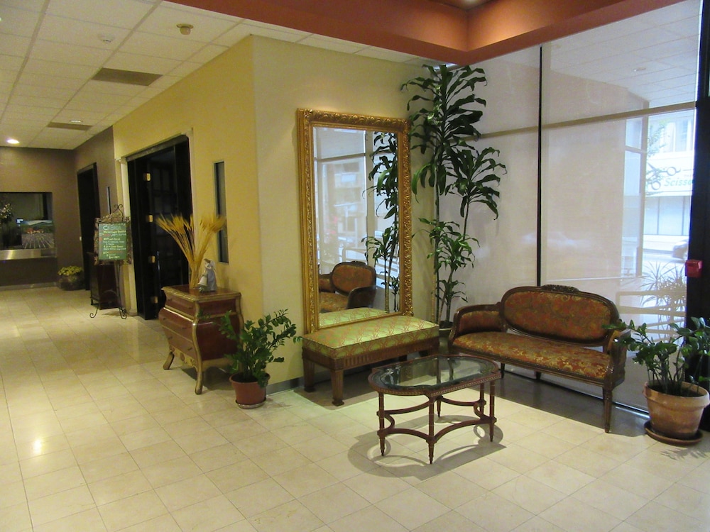 Ramada by Wyndham Los Angeles/Koreatown West 20/33