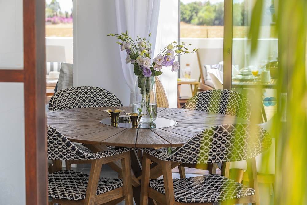 Chris Le Mare Luxury Villa 30/37