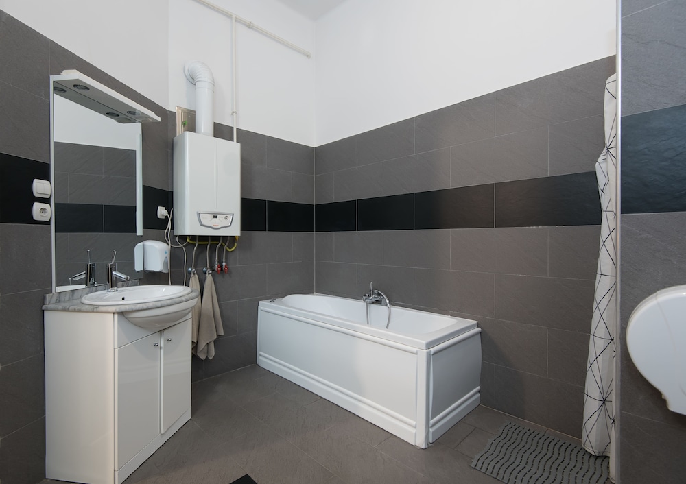 Avenue Hostel 47/50