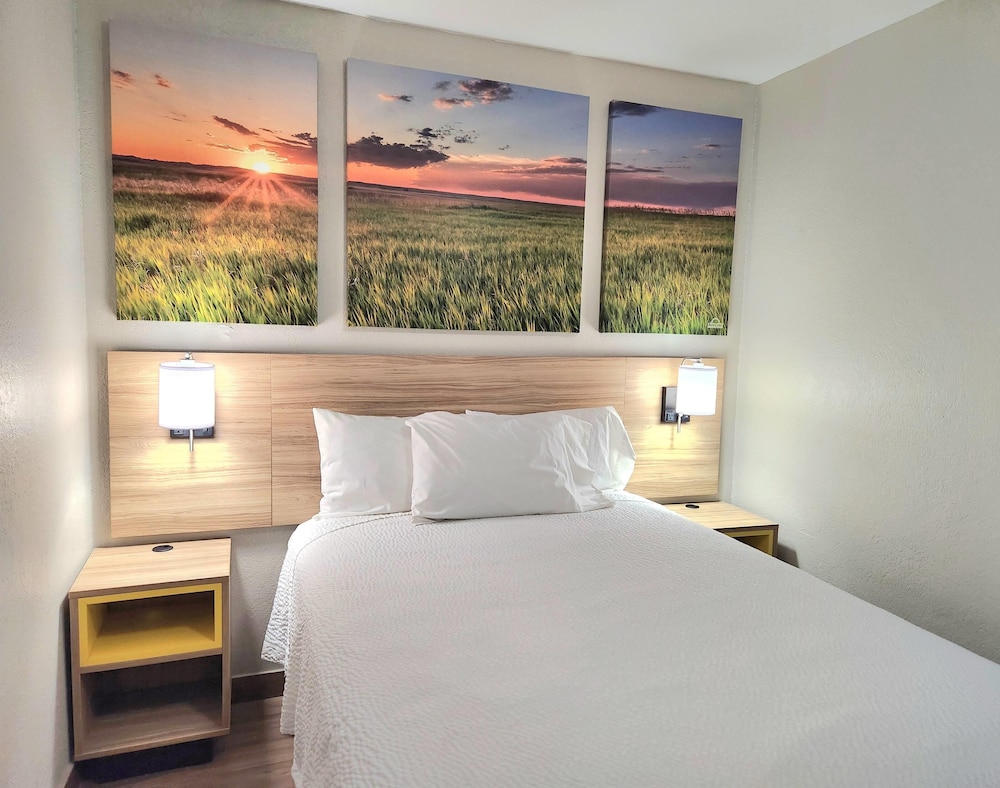 غرفة بسرير مزدوج للمدخنين، Days Inn by Wyndham McAllen 4/6