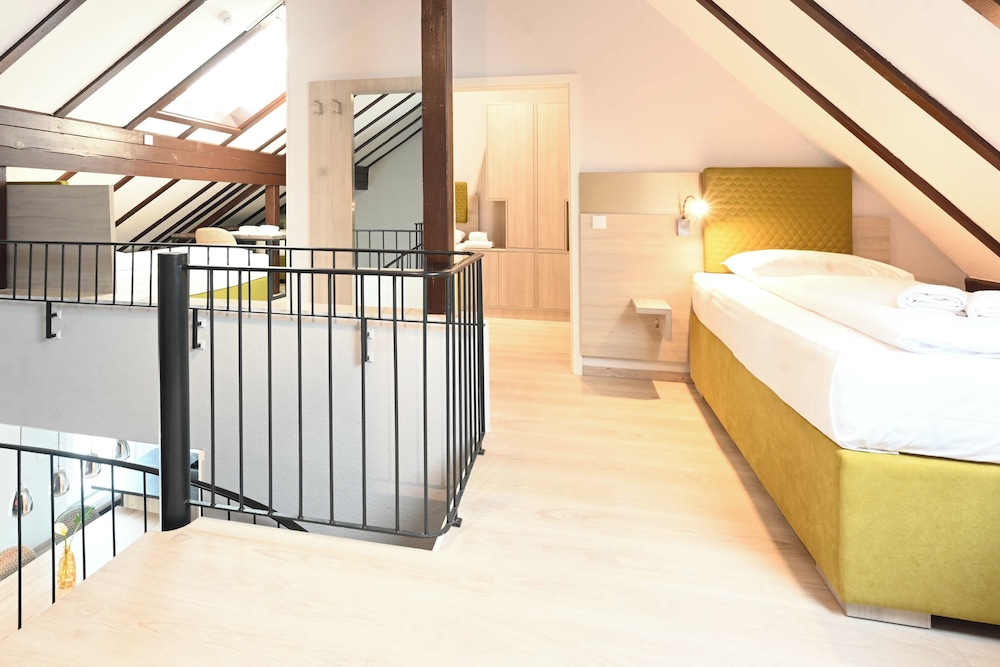 PENTHOUSE, CITY VIEW