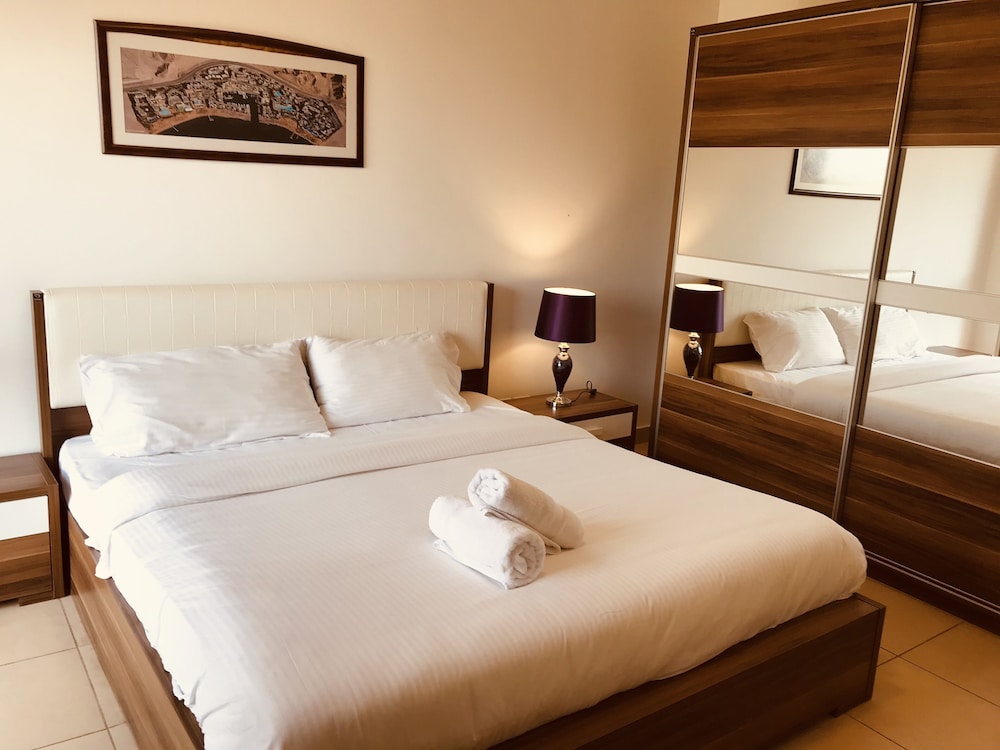 2 BEDROOMS, APARTMENT