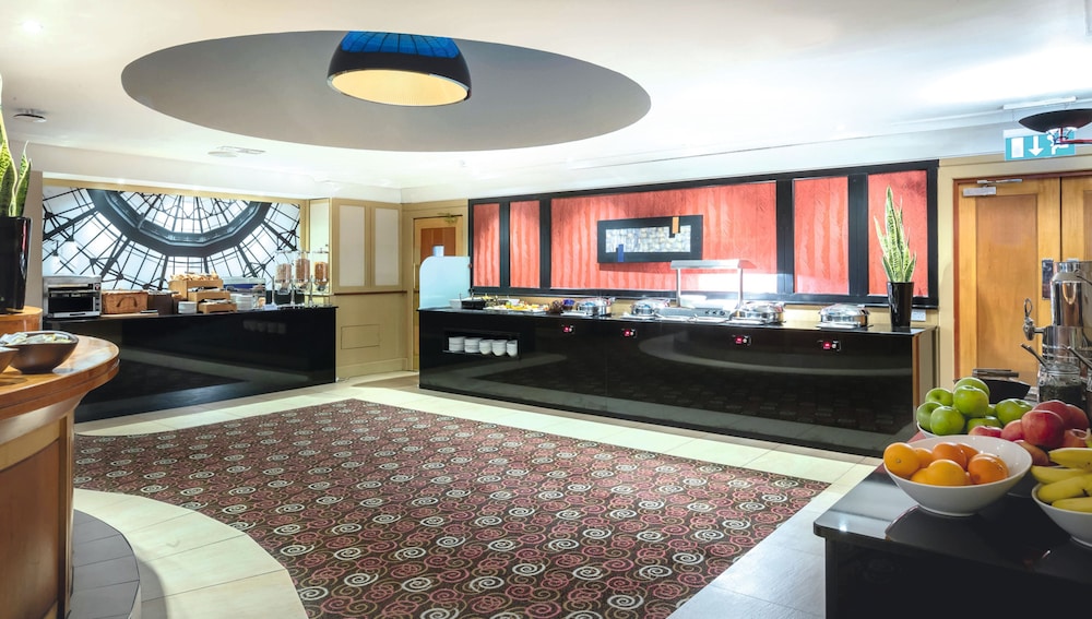Hotel Riu Plaza The Gresham Dublin 10/73