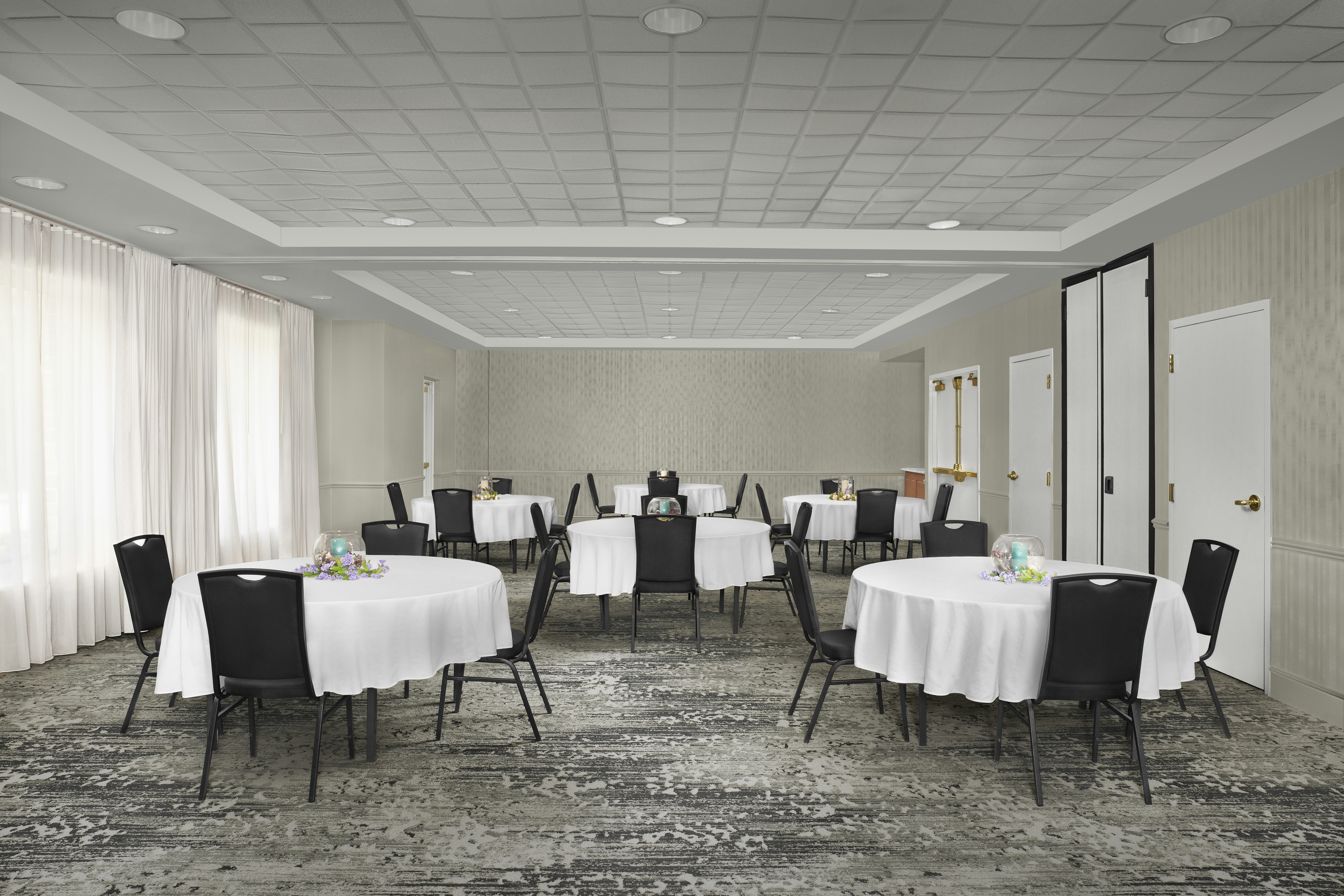 Hilton Garden Inn Hoffman Estates 46/52