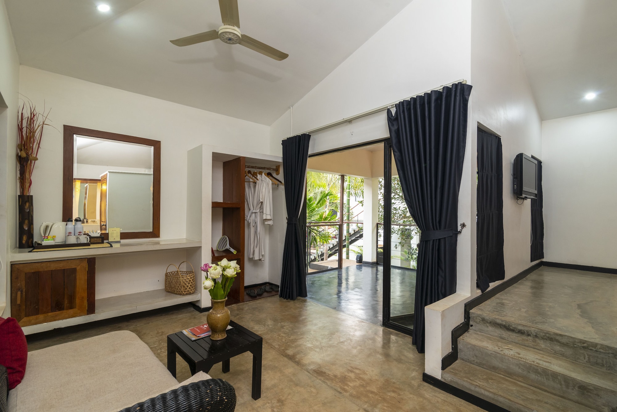 Villa, King Bed, Queen and Twin Beds, Private Pool 4/8