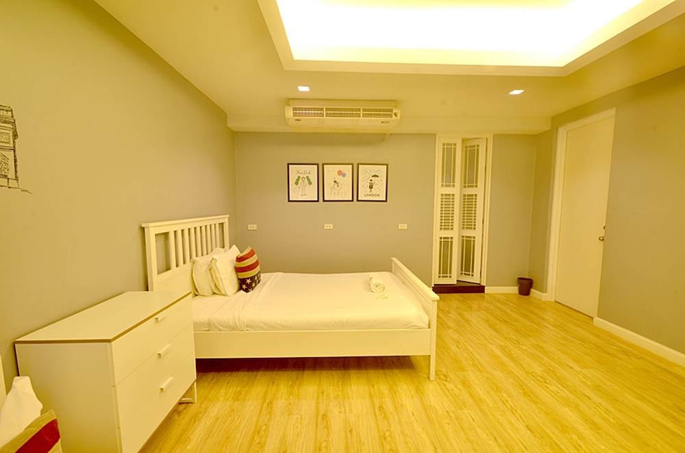 Paragon Inn 17/63