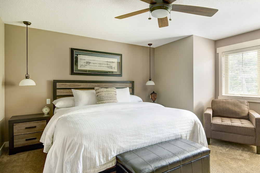 2 Bedrooms, Town House, King and Queen Bed, Sofa