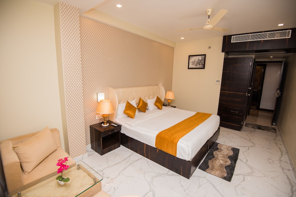 Zo Rooms Assi Ghat Shivala Market 12/49