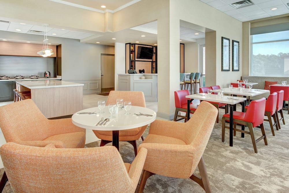 Hilton Garden Inn Lakewood 39/52