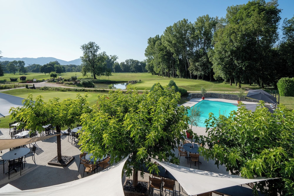 GOLF HOTEL DE GRENOBLE 49/53
