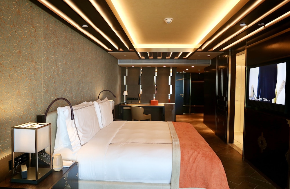 Jumeirah Guangzhou Hotel 18/75