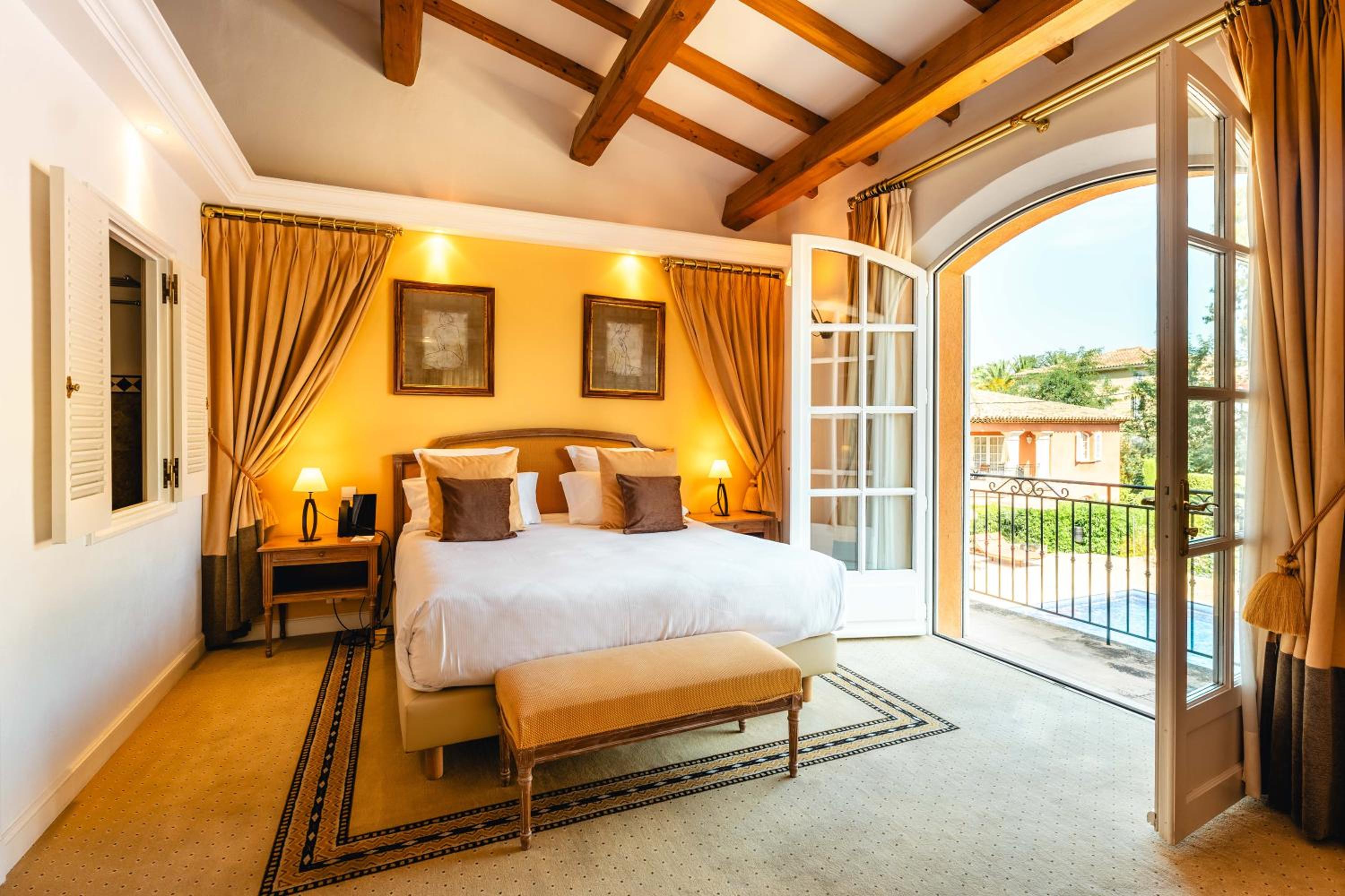 Suite, Sun Room