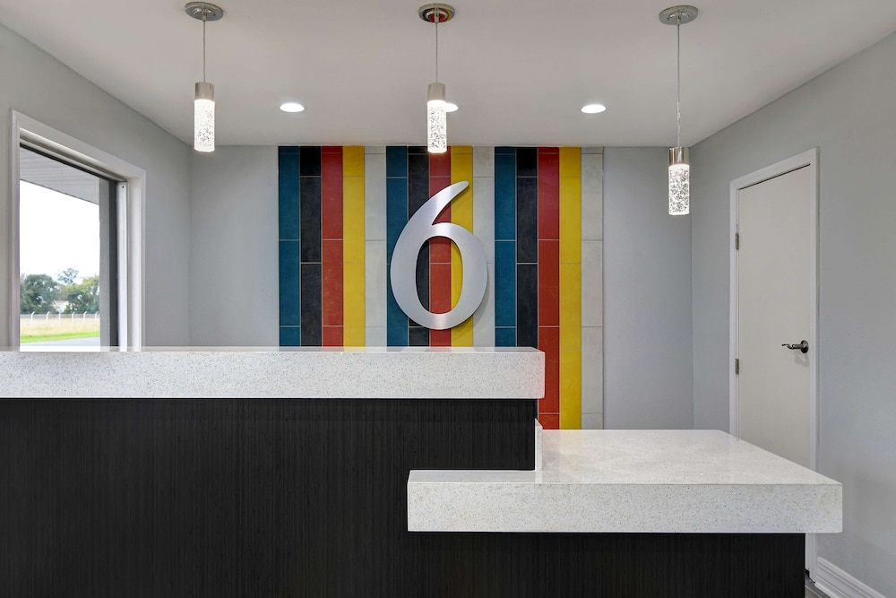 Studio6 Meridian, MS – Bonita Lakes 8/47