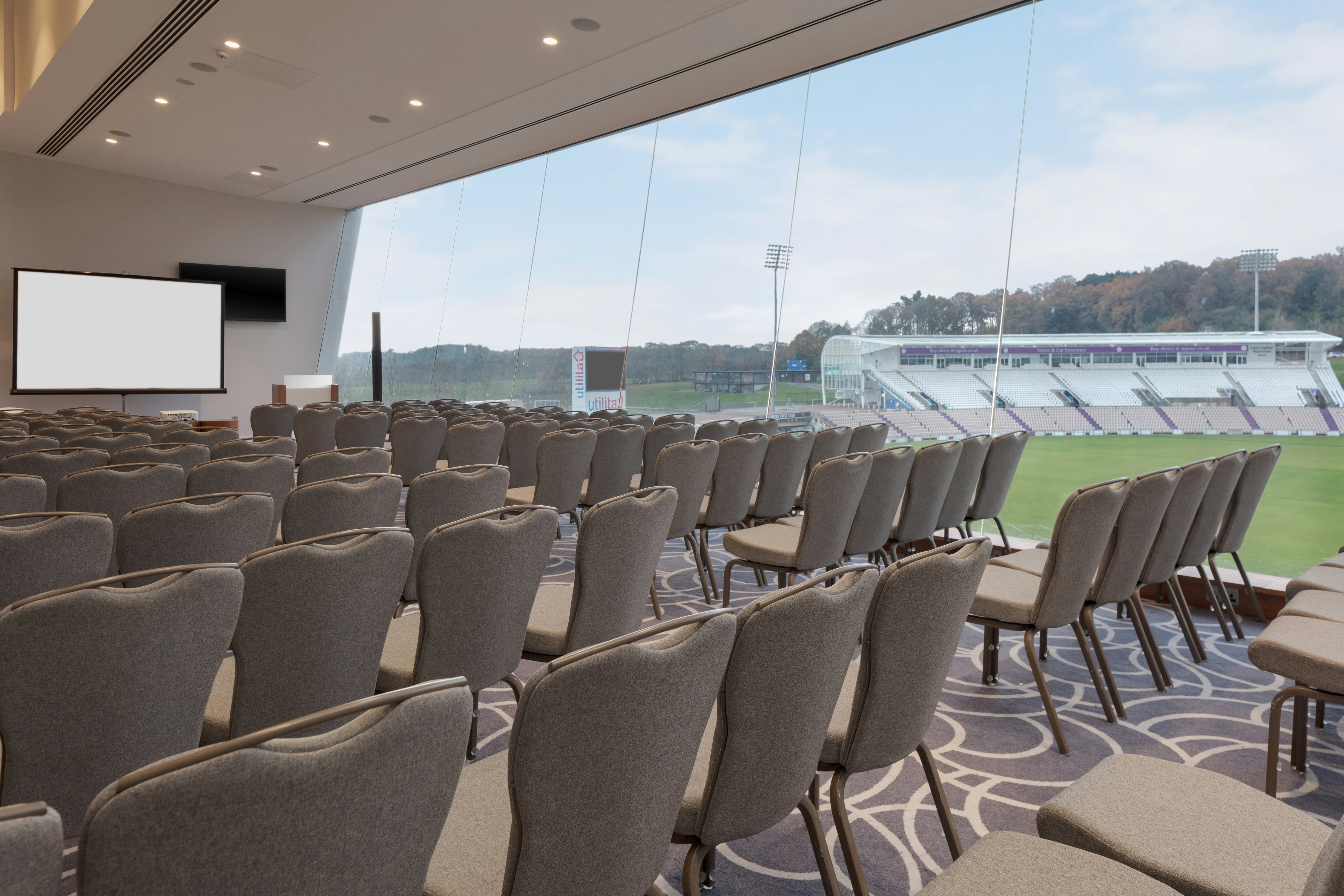 Hilton Southampton - Utilita Bowl 33/41