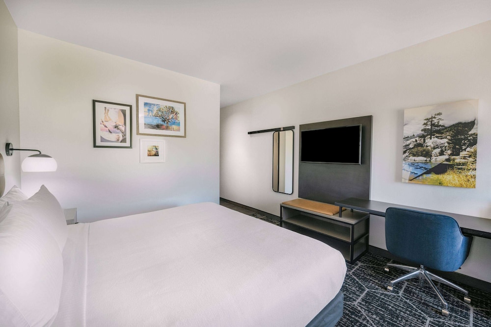 La Quinta Inn & Suites by Wyndham Yucaipa 22/51