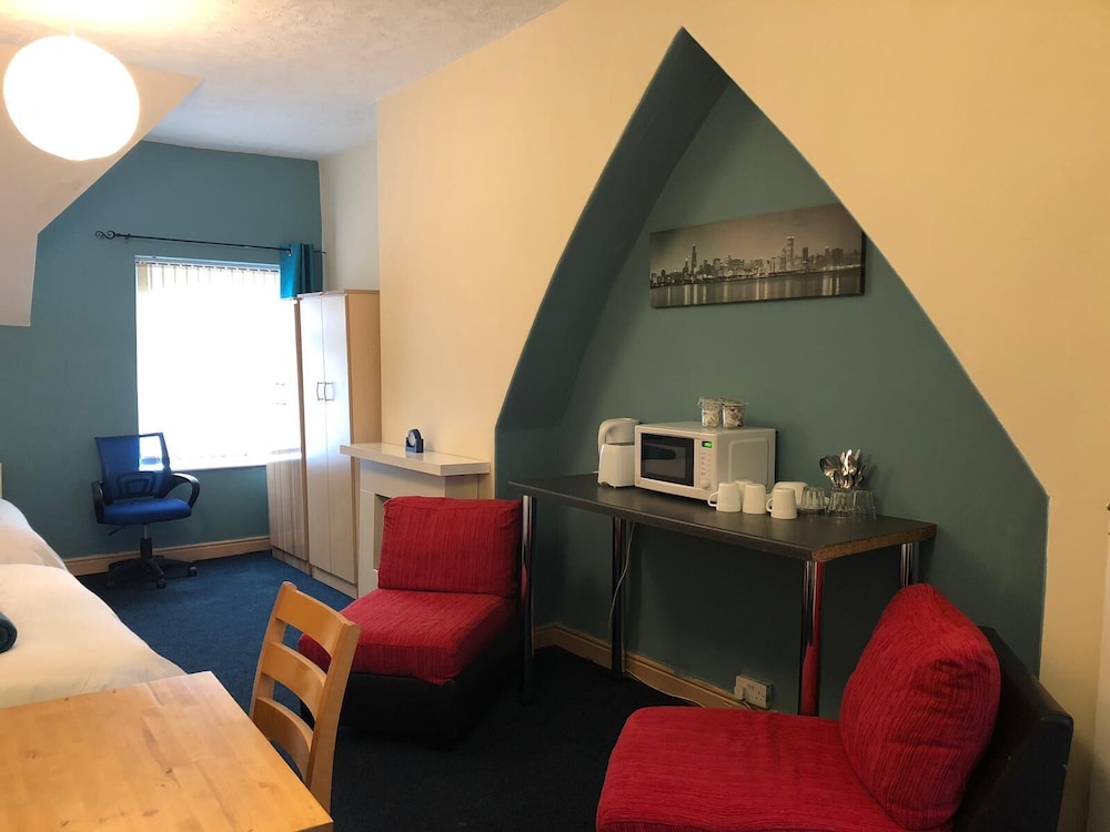 OYO Regency Guest House Manchester North 32/43