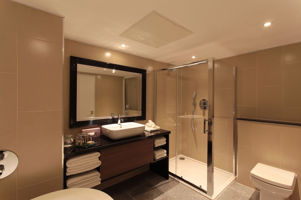 RENAISSANCE LONDON HEATHROW HOTEL 13/46