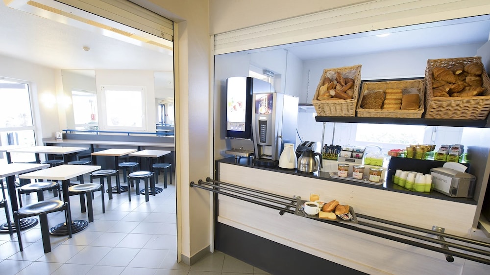 Kyriad Direct Clermont Ferrand Nord Gerzat 27/34