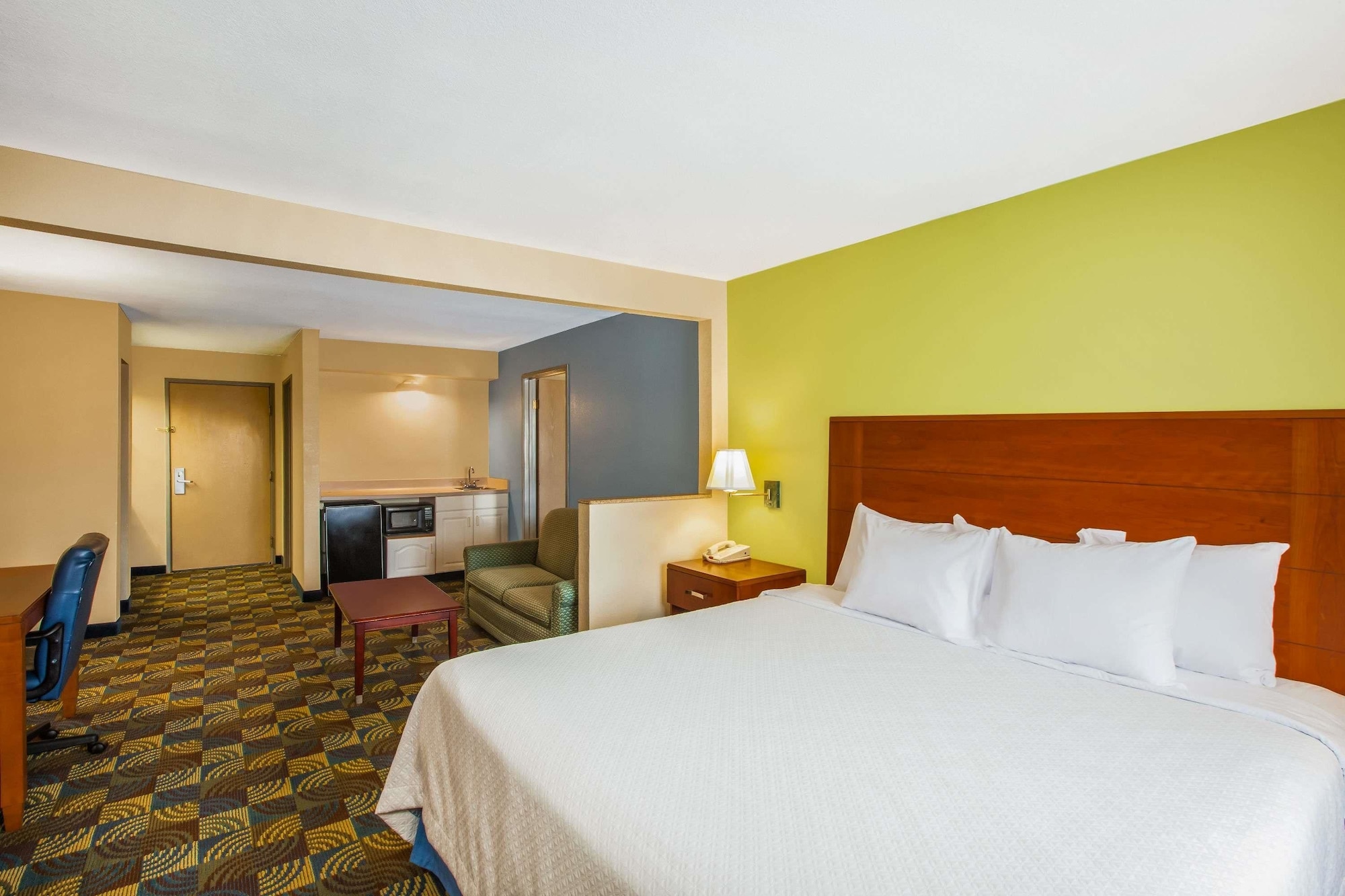 2 BEDROOMS, EXECUTIVE, SUITE, 2 KING BEDS