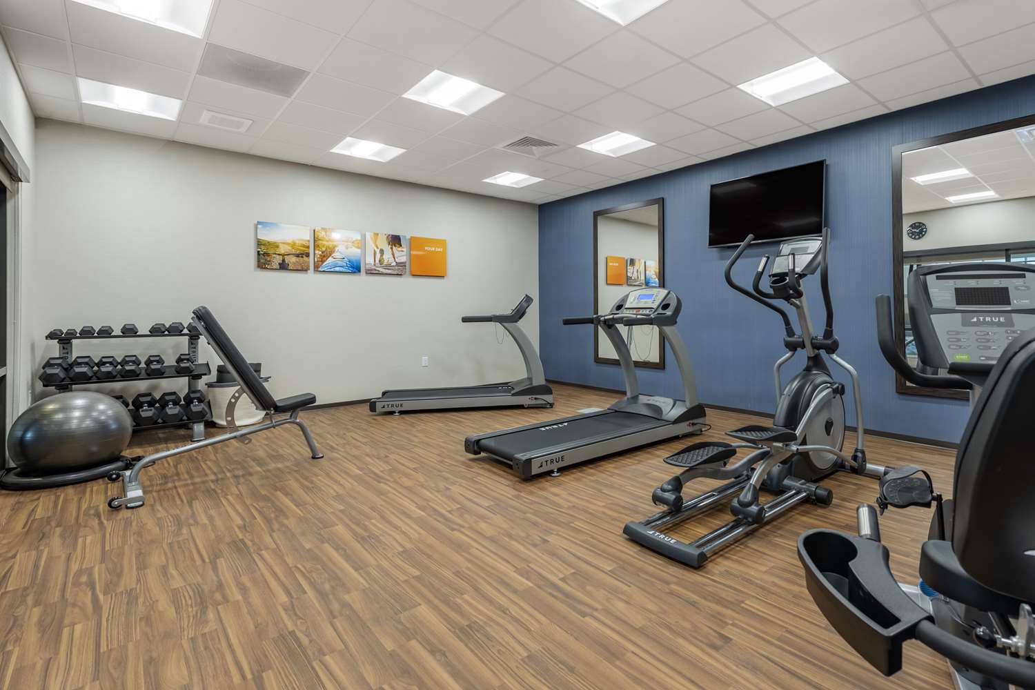 Comfort Inn and Suites Pittsburgh Northshore, PA 10/19