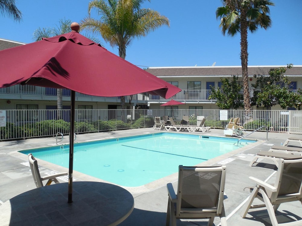 Motel6 Temecula, CA - Historic Old Town 45/62