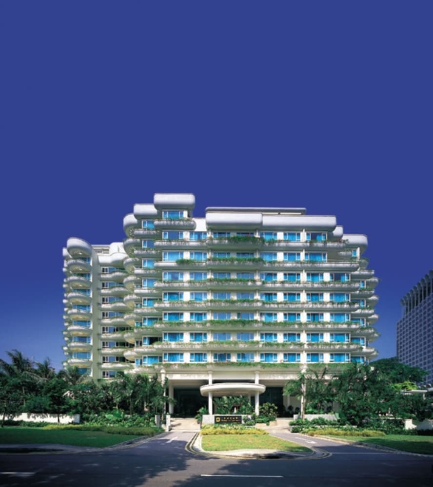 Shangri-La Apartments 2/71