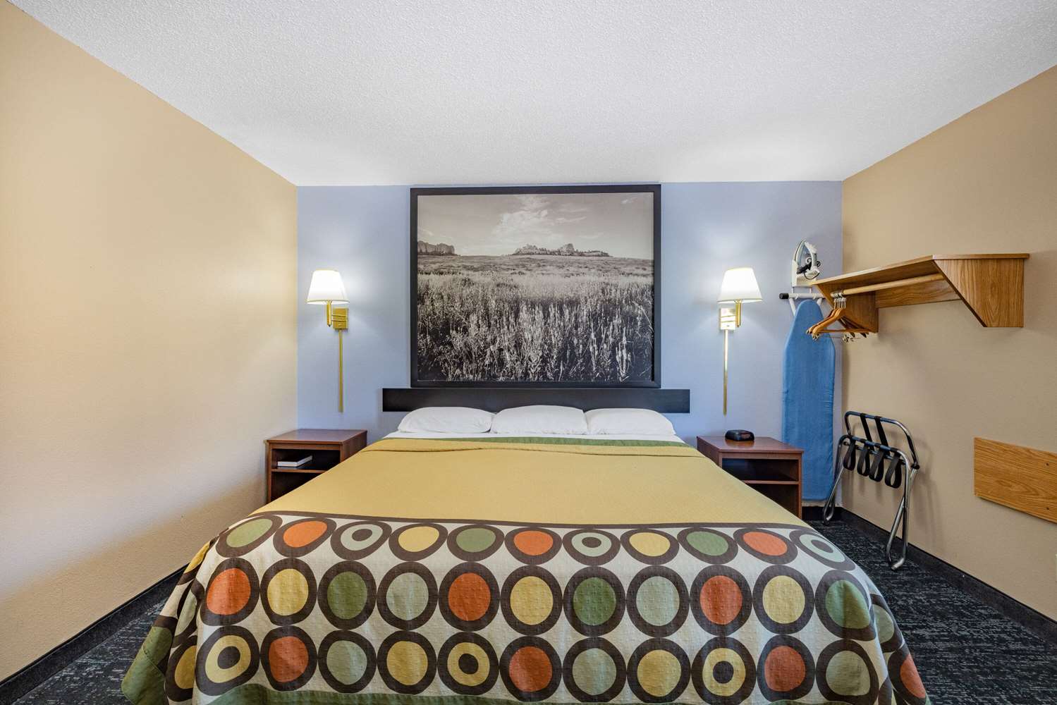 Super 8 by Wyndham Valentine NE 17/63