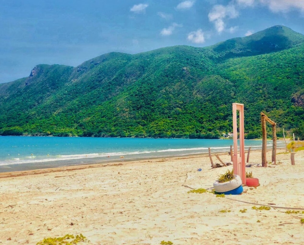 Tan Son Nhat Con Dao Resort 65/69
