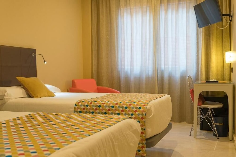 Hotel Sancho 8/23