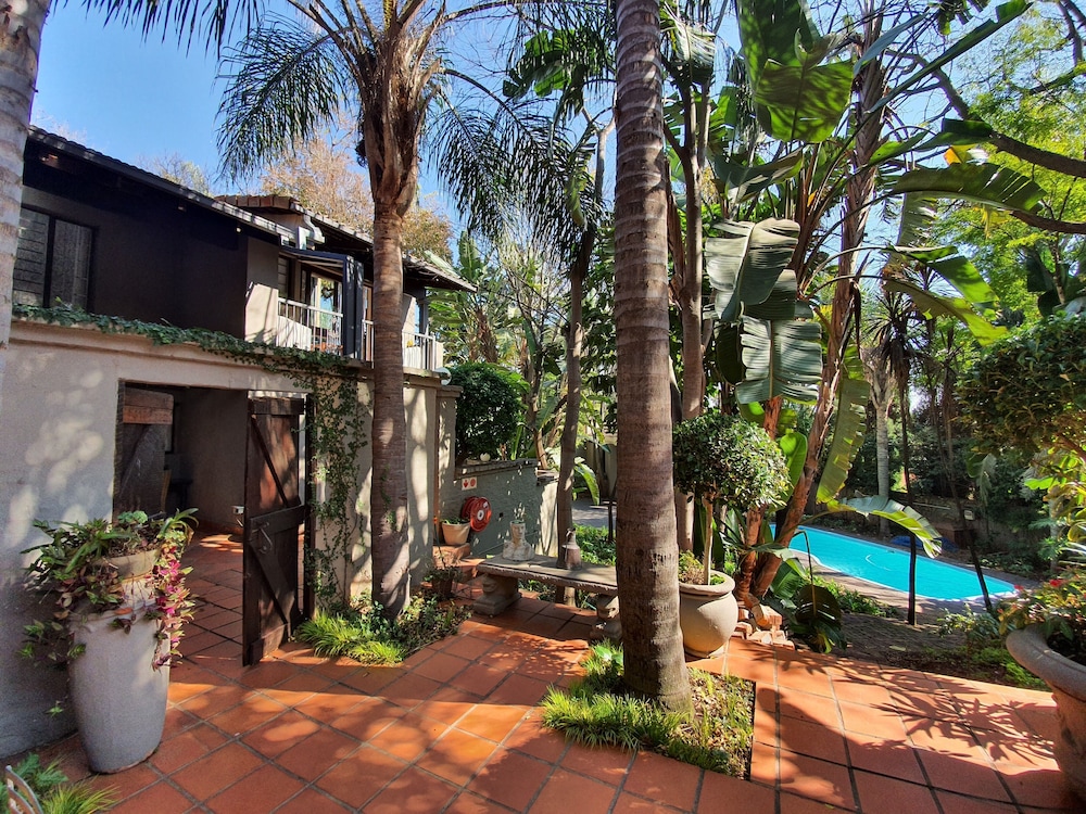 Waterhouse Guest Lodges 295 Indus Street 45/50
