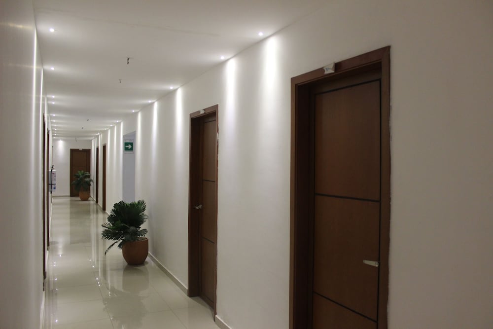 HOTEL MONTERREY 4/45
