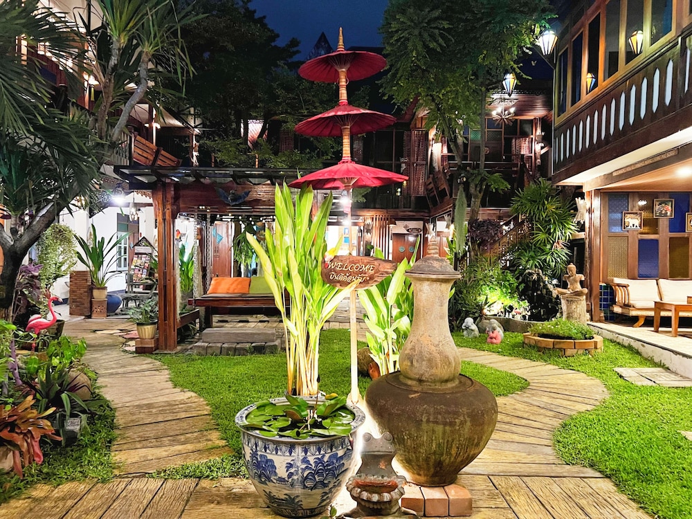 Pao Come Boutique House 67/79