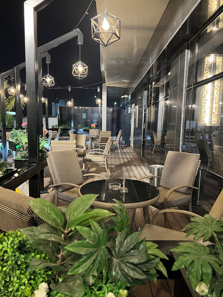 Y Platinum Hotel 36/43