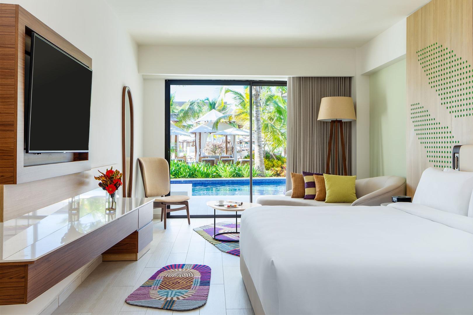 1 Bedroom, Swim Up, Master, Club, Suite