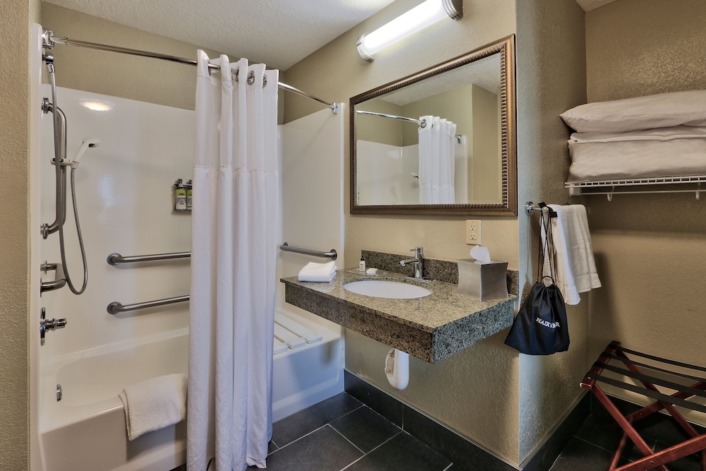 Staybridge Suites Albuquerque North 12/78