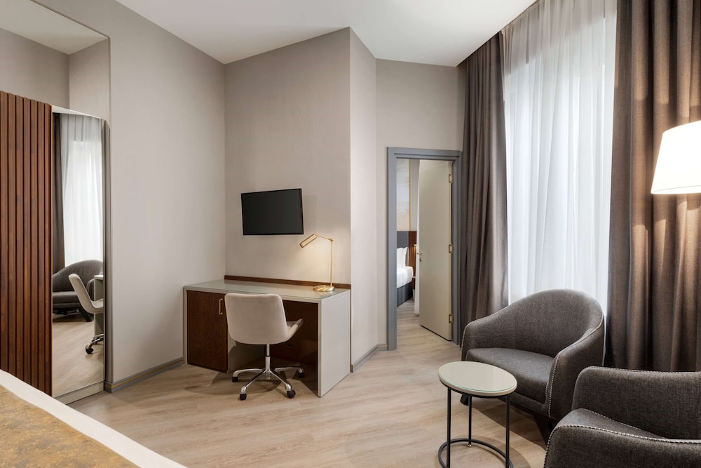 Tbilisi Chambers, Trademark Collection by Wyndham 32/50