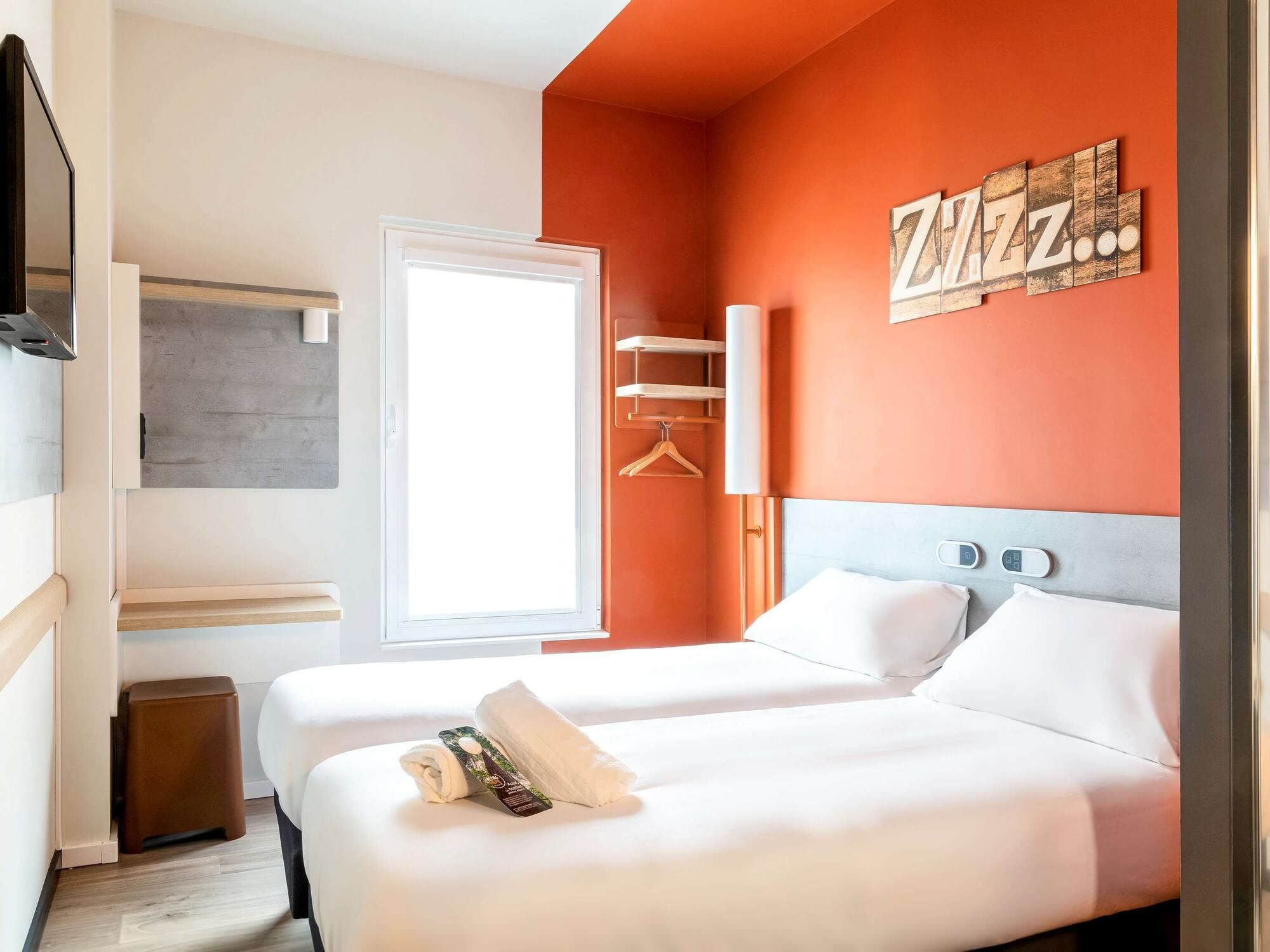STANDARD, TWIN BEDS