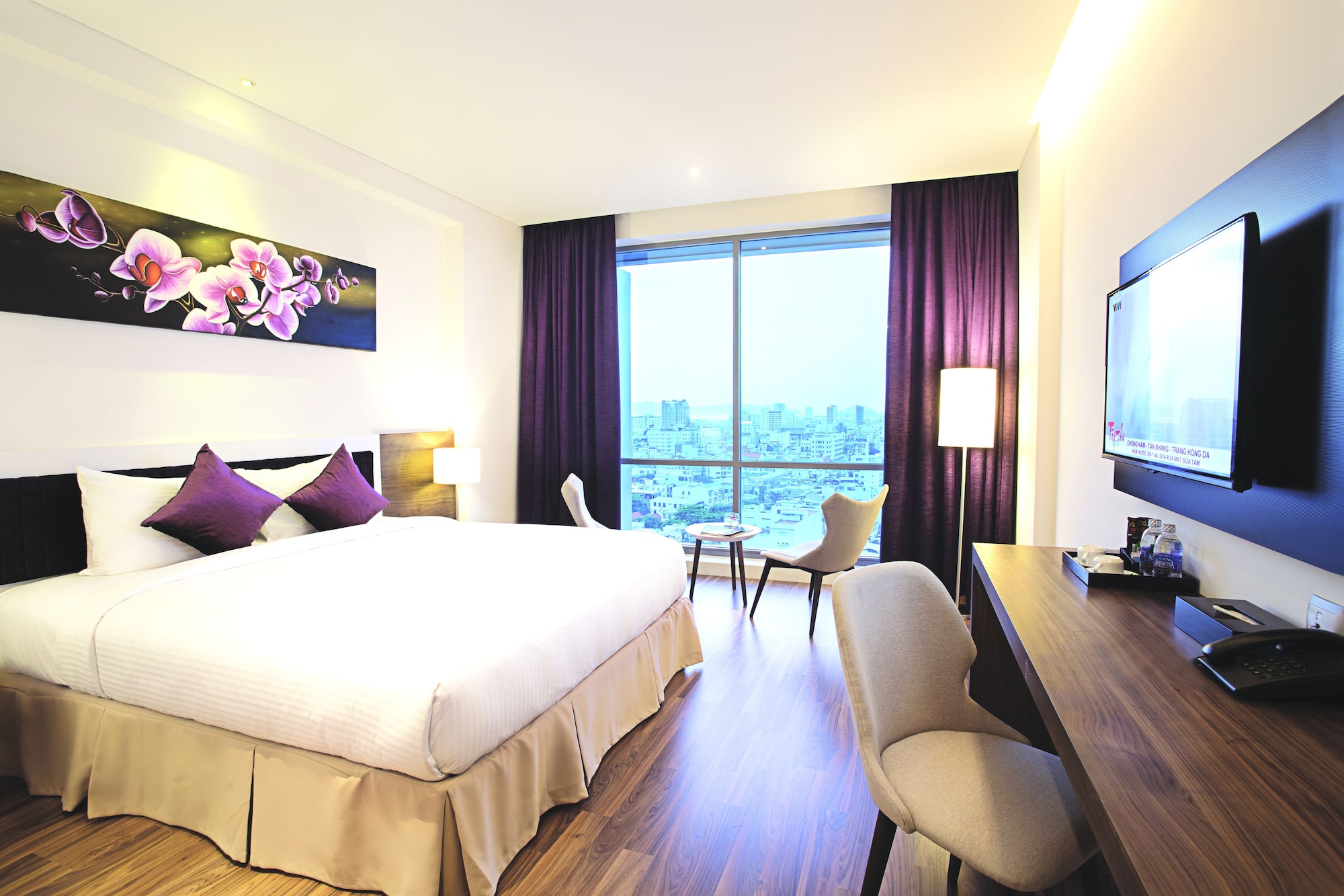 DELUXE, DOUBLE BED, CITY VIEW