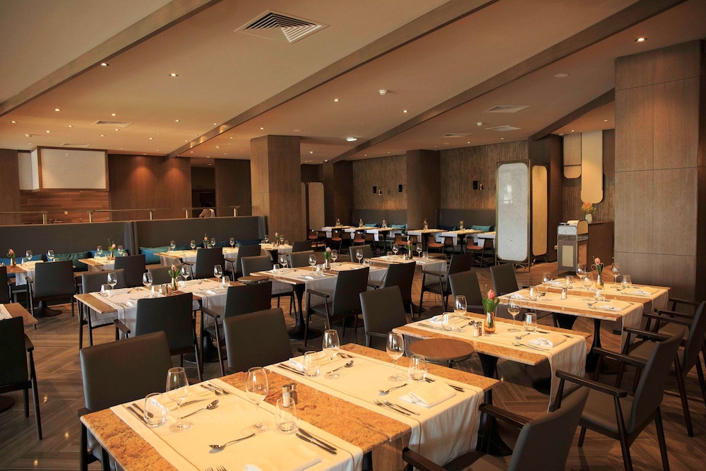 RADISSON BLU HOTEL, ABIDJAN AIRPORT 62/74