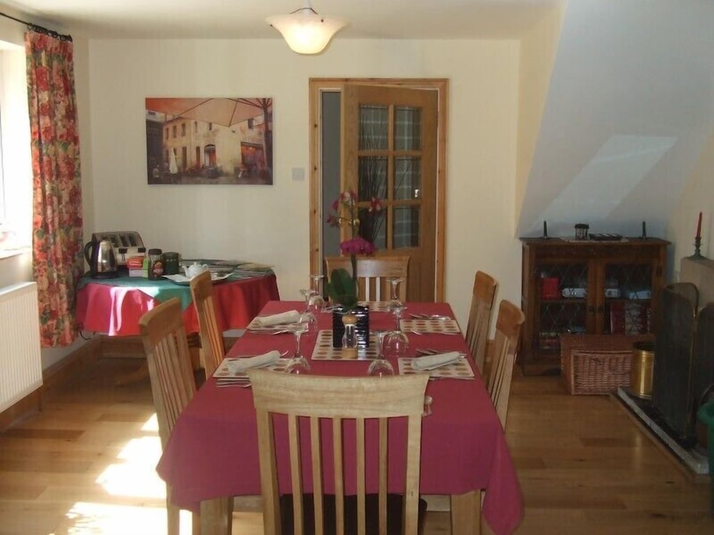 Tibbiwell Lodge - B&B 10/16