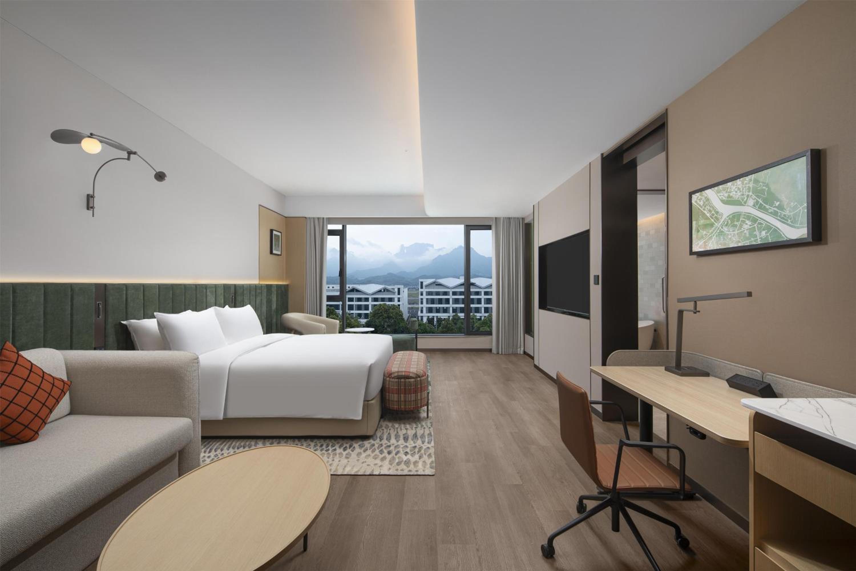 DELUXE, KING BED, MOUNTAIN VIEW