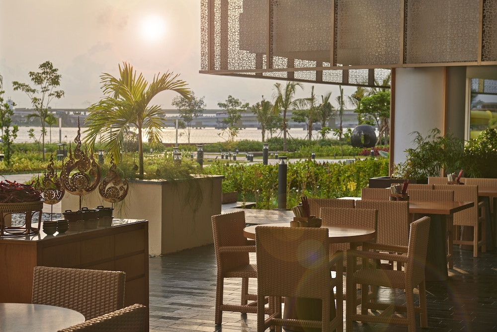 GRAND HYATT KOCHI BOLGATTY 56/71