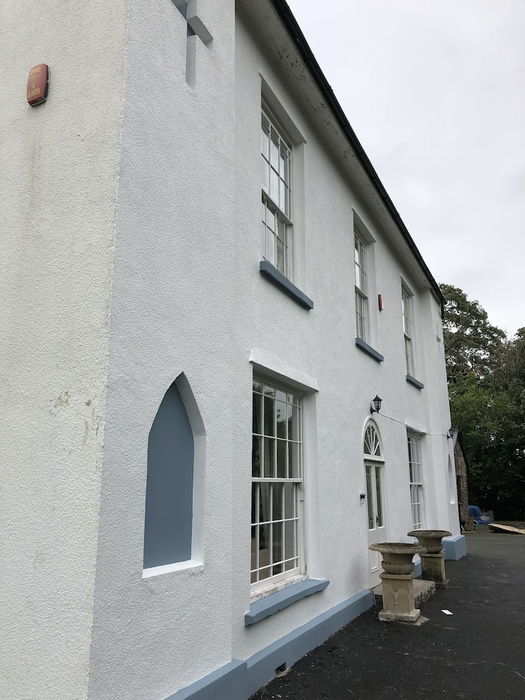 Picton House Hotel 2/45