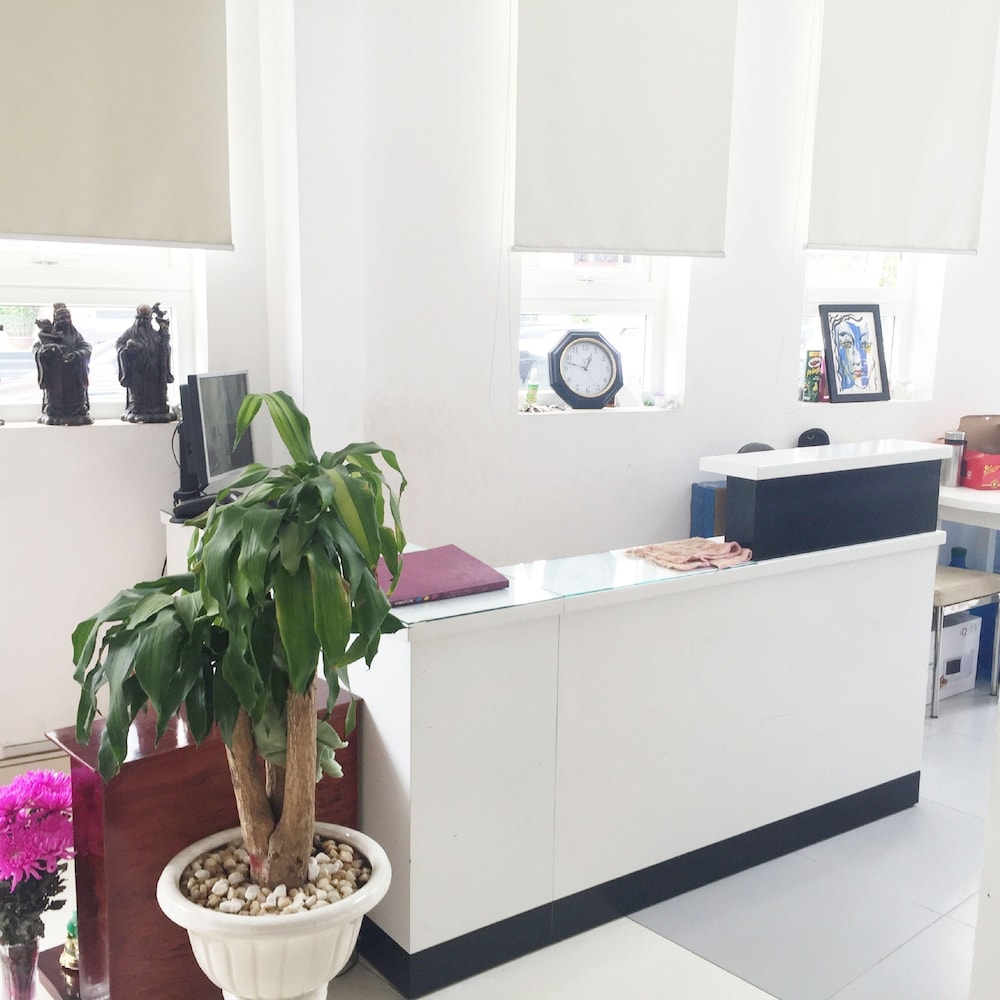 M-H Apartment Hotel 9/50