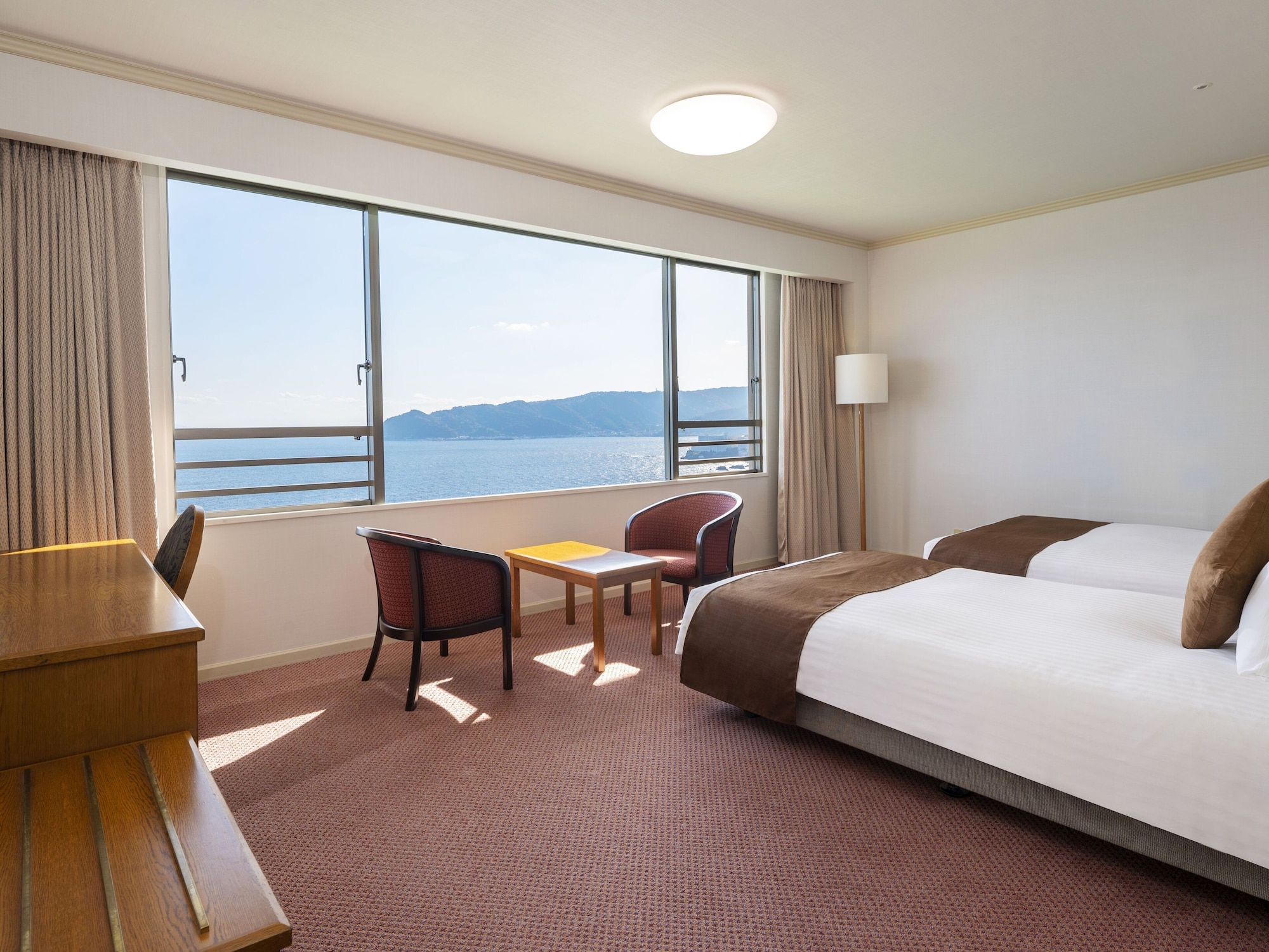 Horizon, Superior, Twin Beds